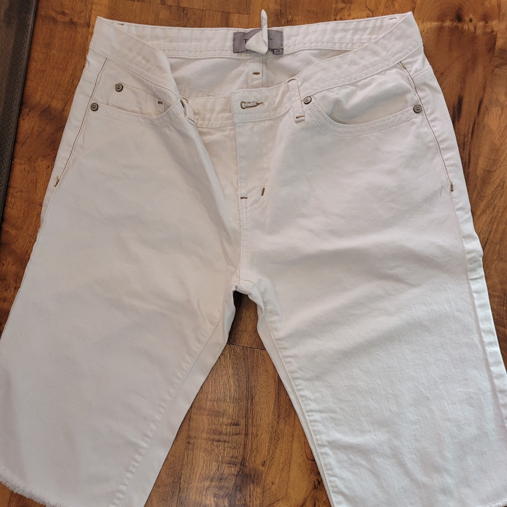 Tex by Max Azria longer shorts